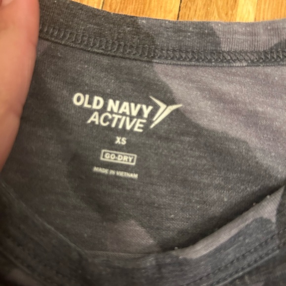 old navy active wear camo tank - Picture 2 of 2